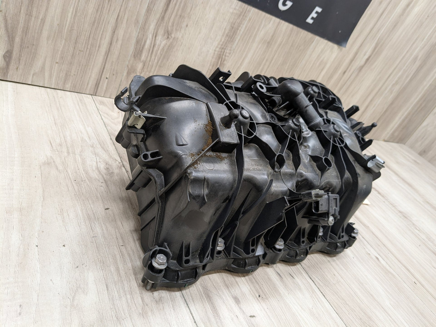 OEM BMW G01 G20 G26 G30 230 330 430 530 X3 Engine B46 Intake Manifold 8647975