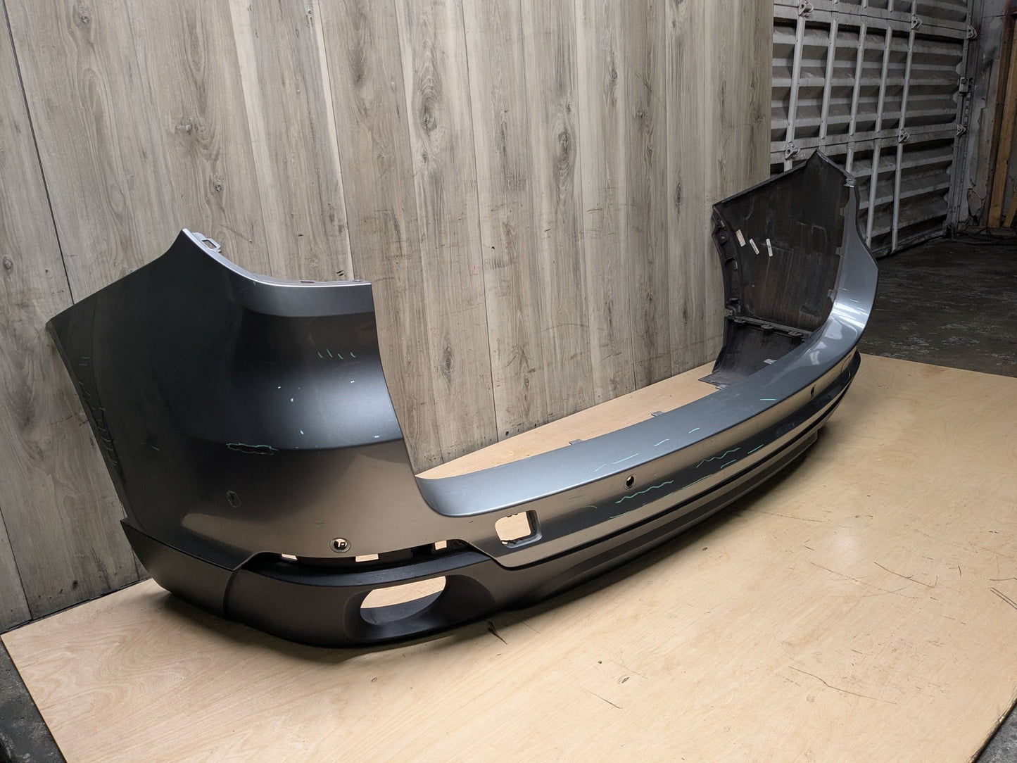 *14-18 OEM BMW F15 X5 Rear Bumper Cover PDC Holes w/ Diffuser N55 N57 Gray A52 SPACEGRAU METALLIC (A52)