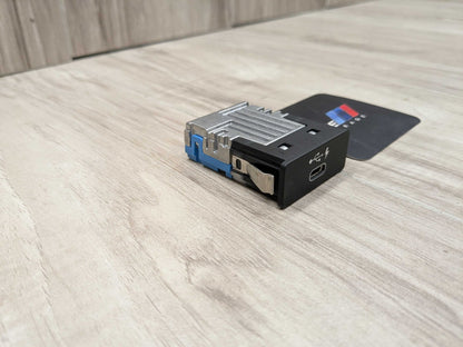 OEM BMW F44 F48 F97 G01 G05 G12 G20 G30 G80 USB Single Type C Charger Port Socket
