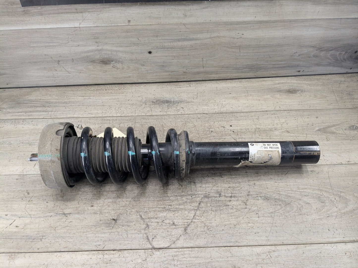 OEM BMW F15 F16 X5 X6 35iX 35dX FRONT Left Driver Strut Shock Absorber Spring