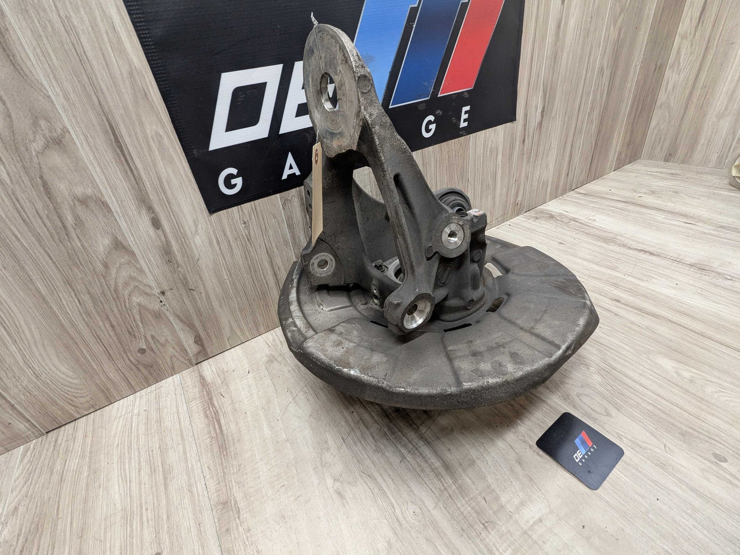 2022 BMW 330i G20 Rear Right Passenger Spindle Knuckle w/ Bearing 6770984 OEM BMW E70 F15 F16 F85 X5 X6 Rear Right Passenger Spindle Hub Carrier Knuckle