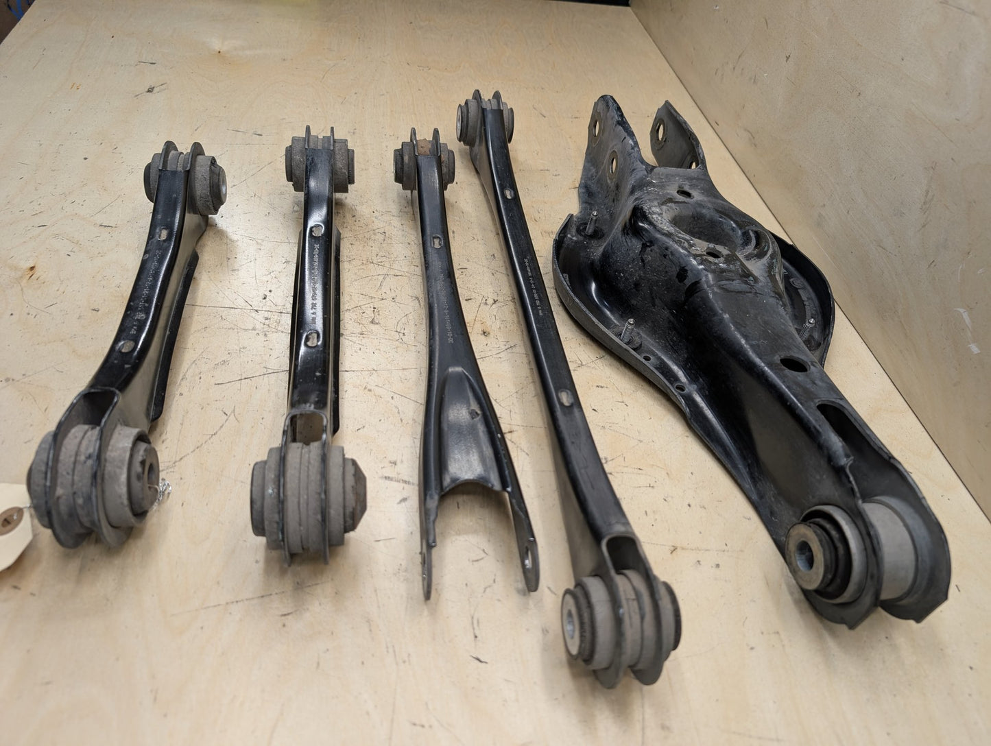 2012-2018 BMW 328i F30 Rear Left Driver Control Arms SET 6792541