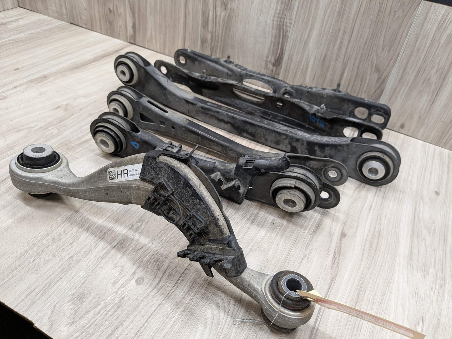 2016 BMW 740i G12 Rear Right Passenger Control Arms SET 6861116 OEM BMW G11 G12 G14 G16 G30 REAR Right Passenger Upper Lower Control Arms SET