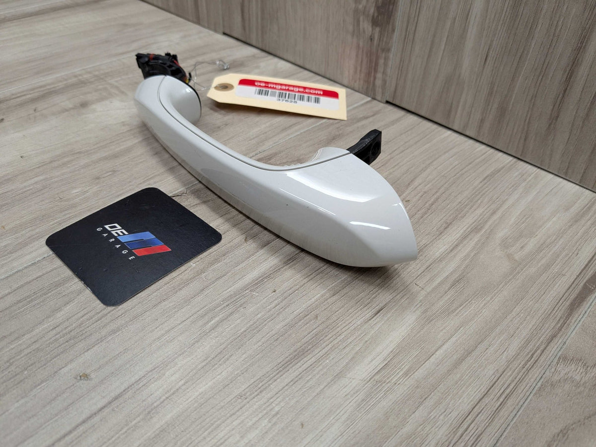 *20-24 OEM BMW F44 228 M235 REAR Left Driver Door Handle COMFORT ACCESS White