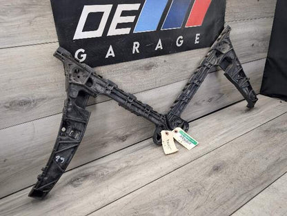17-19 OEM AUDI A4 B9 S4 Rear Left Right Bumper Guide Mounting Brackets PAIR