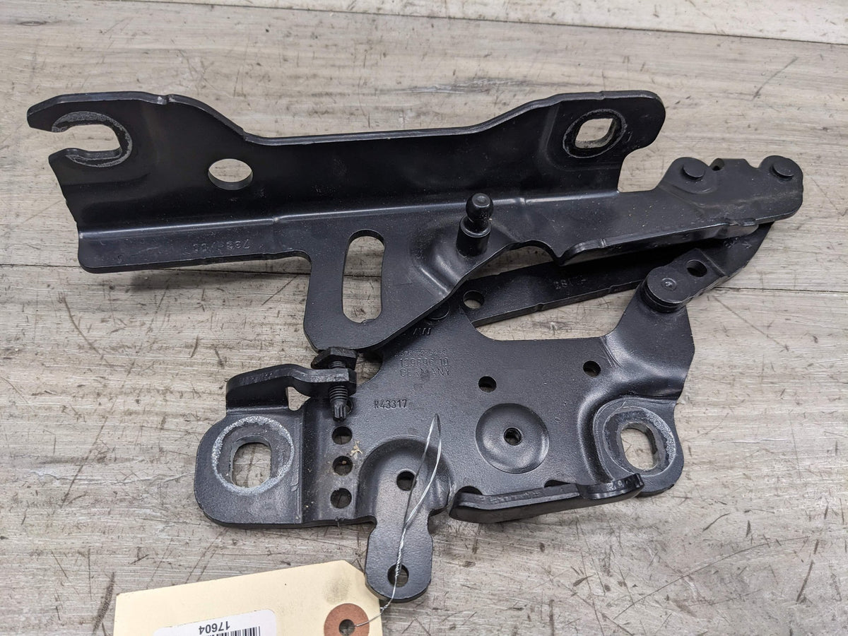 15-20 OEM BMW F80 F82 F83 Front Right Side Hood Hinge Support Bracket