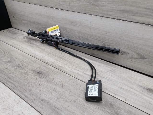 OEM BMW F32 F82 M4 Front Right Passenger Side Seat Belt Handover Extender Arm