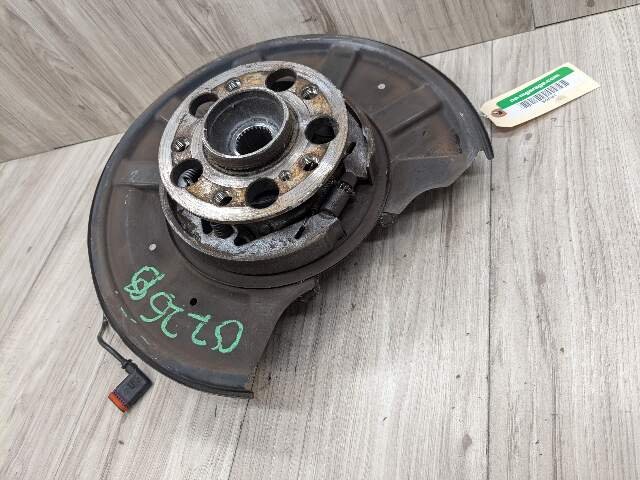 2014 Mercedes-Benz E550  Front Right Passenger Spindle Knuckle w/ Bearing 0