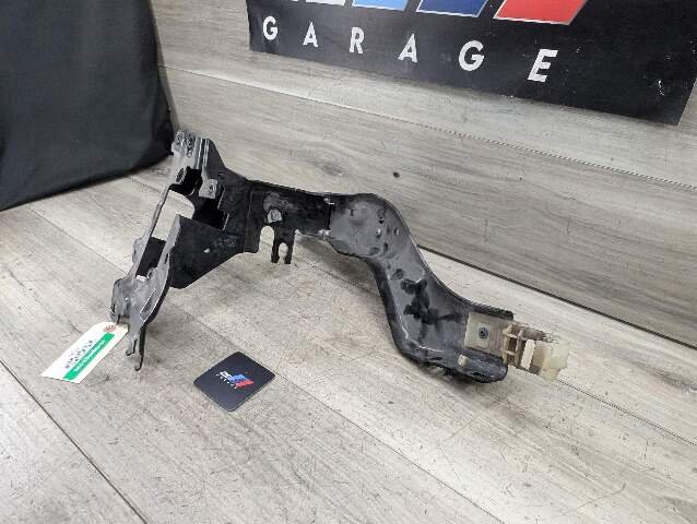 16-19 OEM BMW G12 740 750 M760 Front Right Passenger Headlight Support Bracket