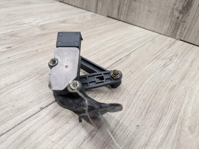 2015 BMW X5 F15 Suspension Height Level Sensor 6867646