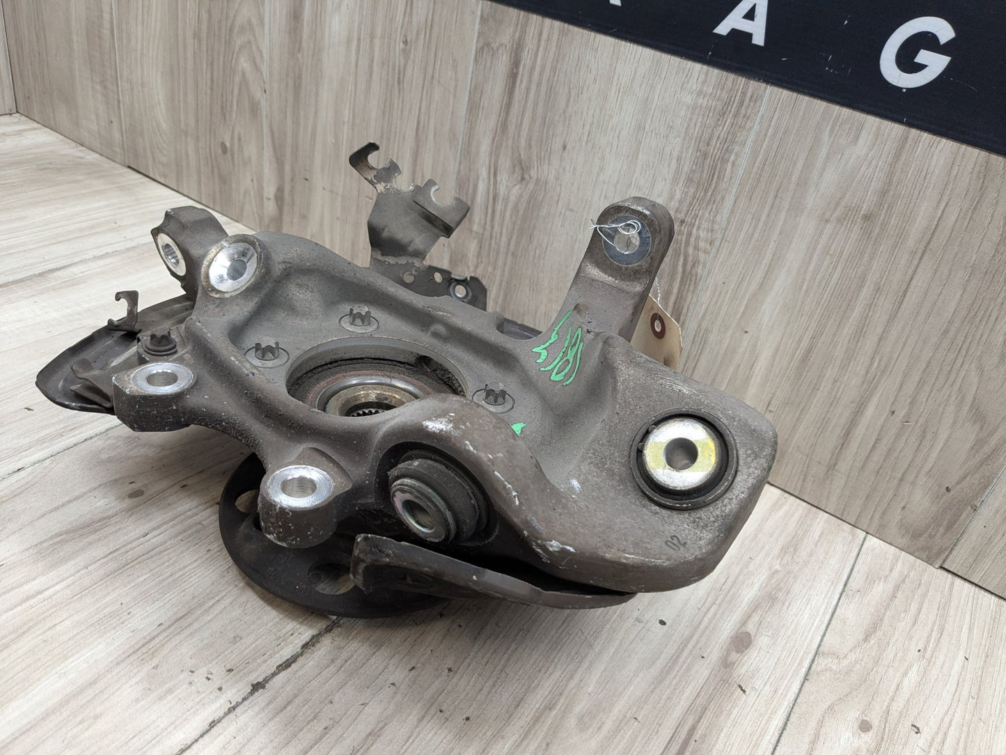 2015-2021 Mercedes-Benz C43 W205 Rear Left Driver Spindle Knuckle w/ Bearing A2053508708 OEM