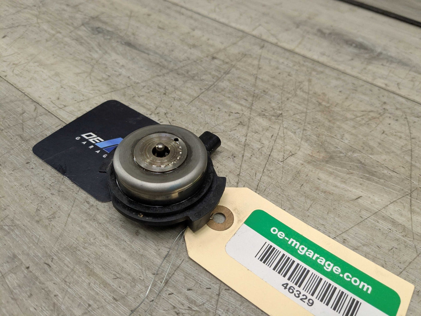 OEM BMW F30 G12 G20 G30 Engine B46 B48 B58 Variable Valve Timing Solenoid