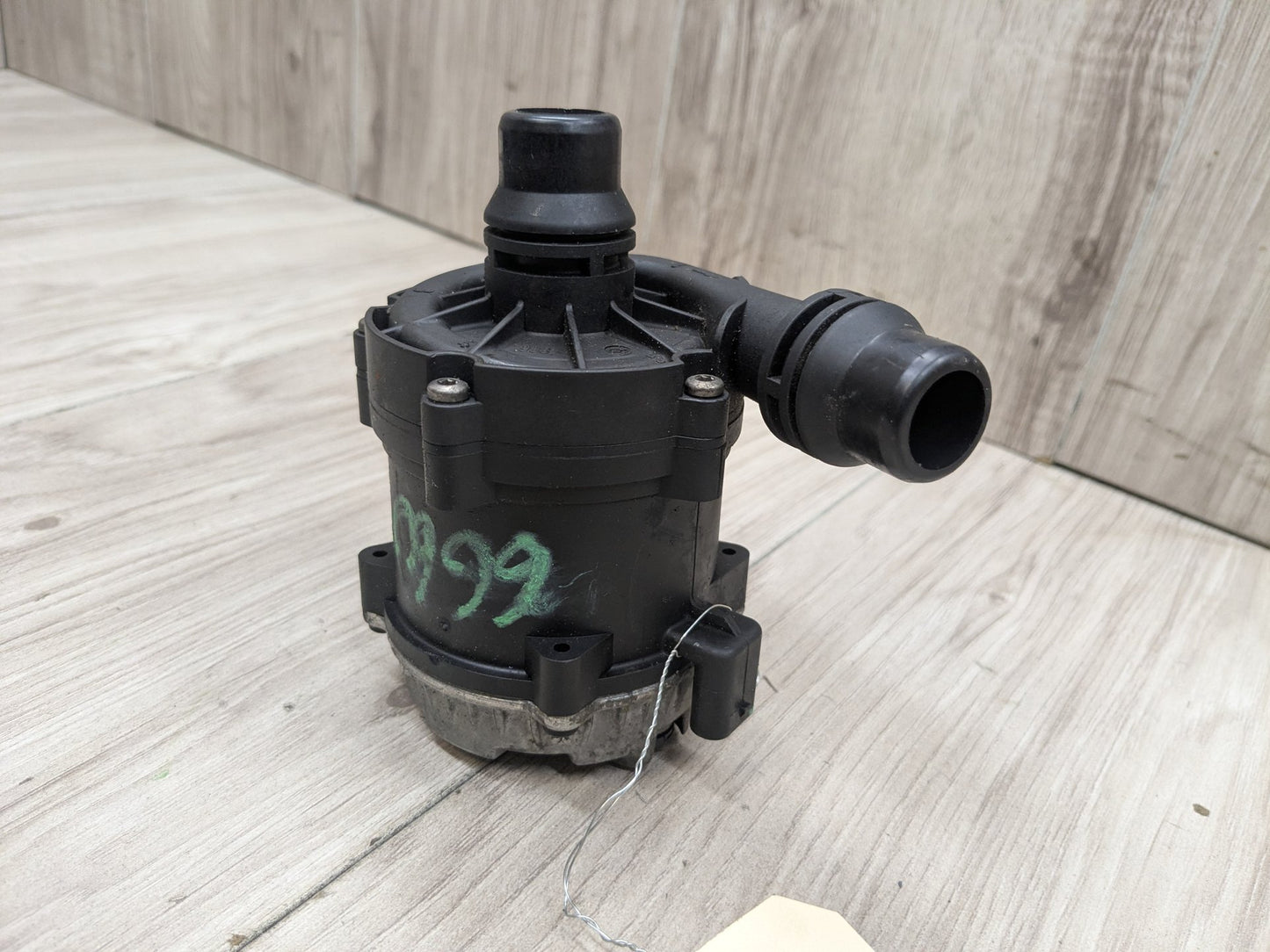 16-24 OEM BMW F90 G11 G12 G30 M5 Engine Electric Auxiliary Water Coolant Pump