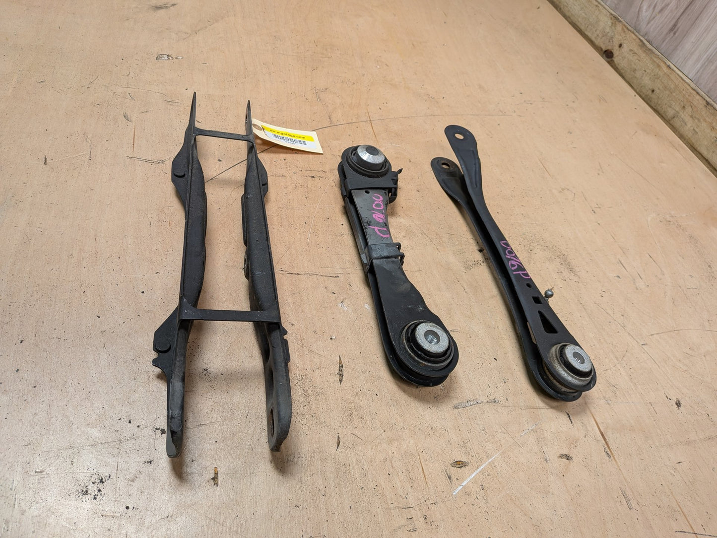 2016-2022 BMW 750i G12 Rear Right Passenger Control Arms SET 6861114