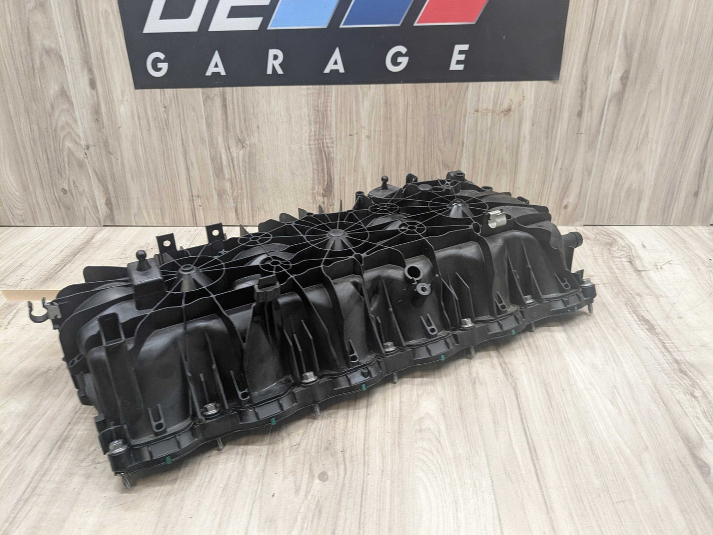 OEM BMW G01 G05 G12 G20 G42 G30 M340 M440 X3 Engine B58 Intake Manifold 8647977
