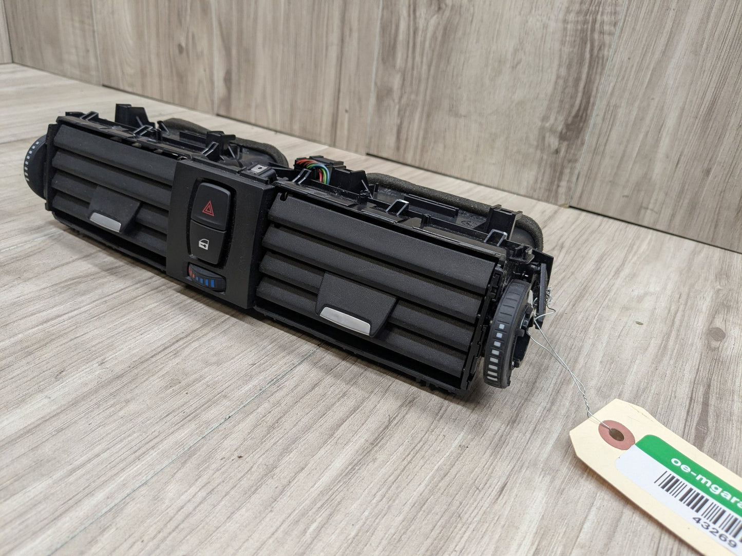 OEM BMW F30 F32 F33 F36 F80 F82 F83 M3 M4 Front Dash Central AC Air Vent Grille