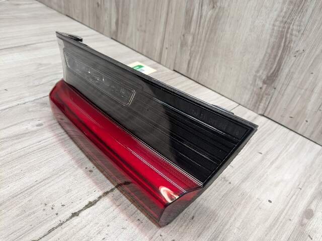 2019 BMW 330i G20 Rear Right Passenger Inner Tail Light 7420456 19-21 OEM BMW G20 G80 330 M340 M3 Rear Right Passenger LED Inner Stop Tail Light