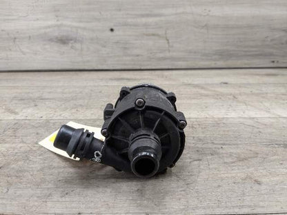 16-24 OEM BMW F90 G11 G12 G30 M5 Engine Electric Auxiliary Water Coolant Pump