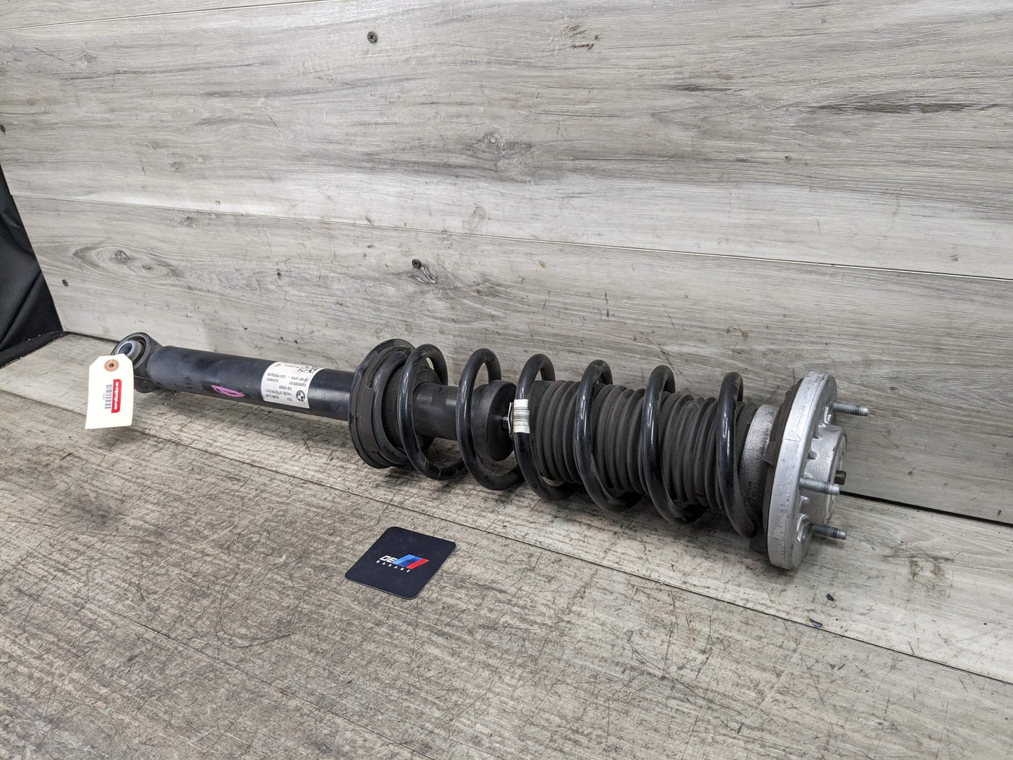2018 BMW 540i G30 Rear Left or Right Spring Strut Shock Absorber 6866615 OEM BMW G30 530 540 REAR Left Right Suspension Strut Shock Absorber w/ Spring