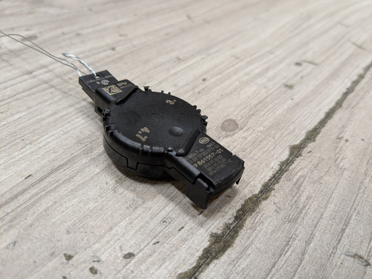 2017-2023 BMW M550i G30 Rain Light Sensor (RLS) Module 9861557 OEM BMW G01 G05 G07 G20 G30 X3 X5 Rain Light Solar Fog Condensation Sensor HUD