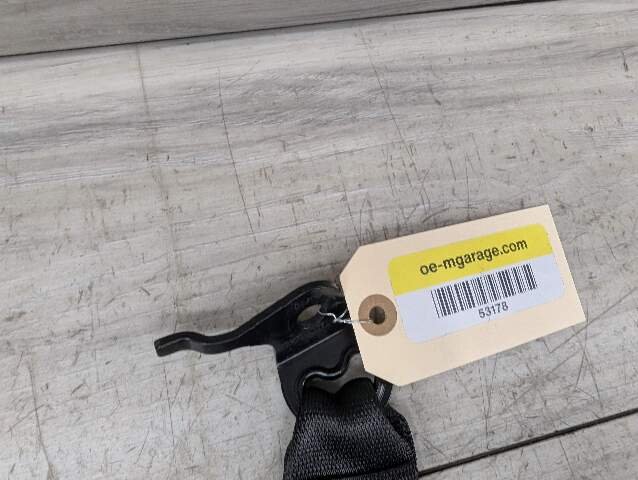 17-23 OEM BMW G30 530 F90 M5 Sedan Rear Left 2nd Row Center Seat Belt Buckle
