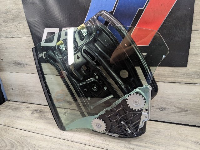 21-25 OEM BMW G23 G83 M4 Rear Left Driver Window Motor Lift Regulator Glass