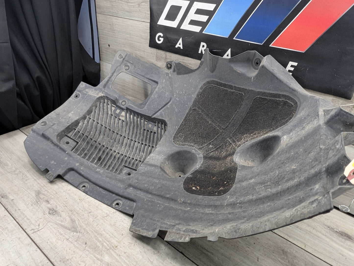 OEM BMW F95 G05 X5 Right Passenger Fender Liner Wheel Splash Shield Frontward