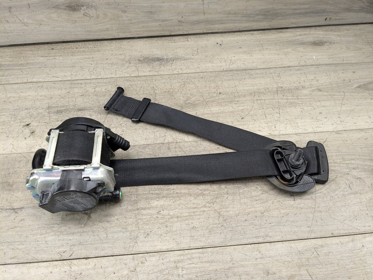OEM BMW F15 F16 F85 X5 X6 Front Left Driver Seat Belt Seatbelt Retractor Black