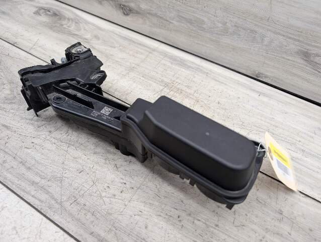 PRE-LCI OEM BMW G01 G12 G30 Front Battery Voltage Jump Start Junction Terminal