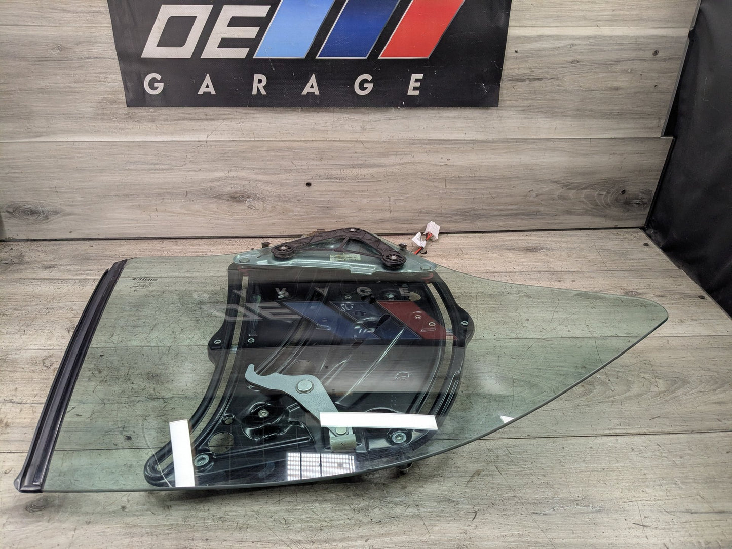2009-2017 Mercedes-Benz E550 E-Class A207 Rear Right Passenger Window Glass Regulator w/ Motor A2076701603