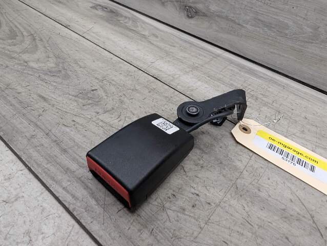 OEM BMW F90 M5 G30 530 540 M550 Rear Right Passenger Seatbelt Seat Belt Buckle