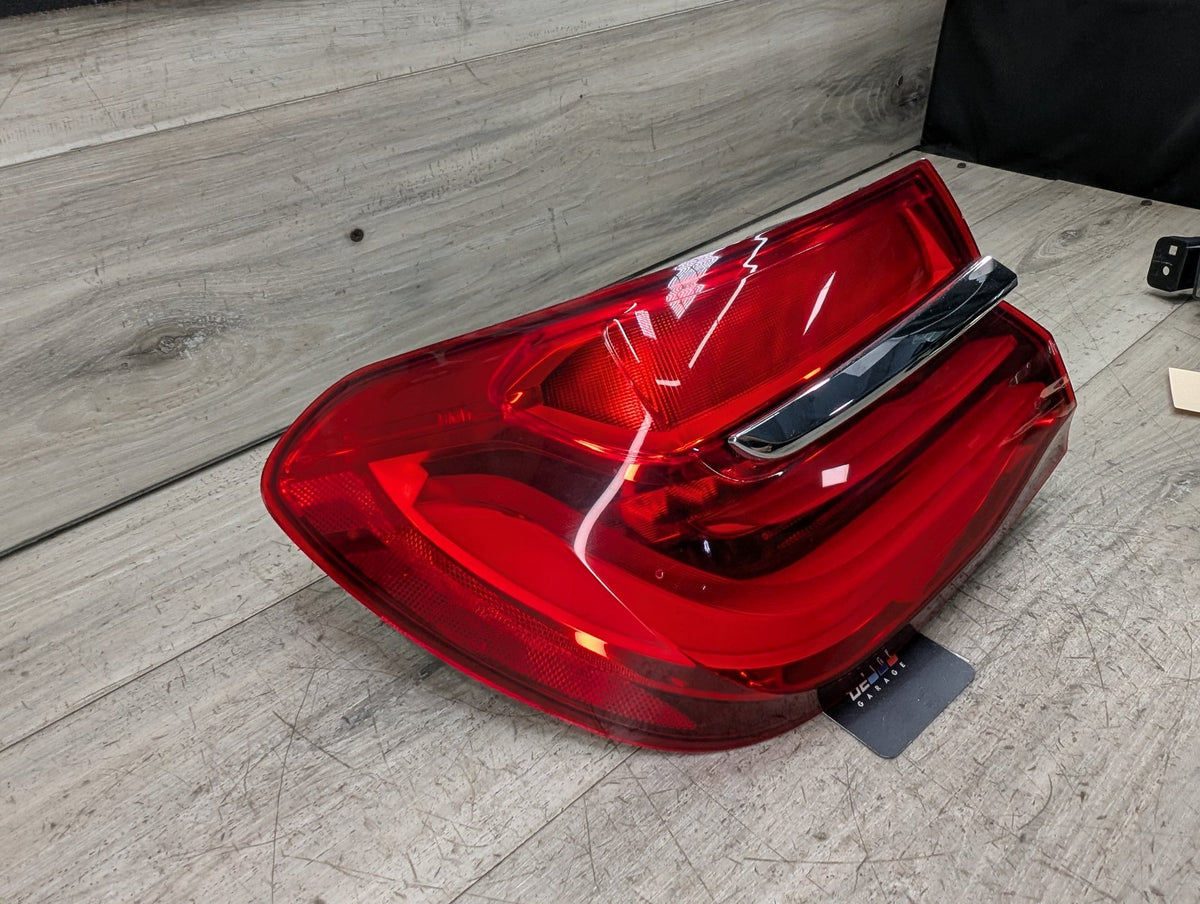 2017 BMW 740i G12 Rear Left Driver Outer Tail Light 7342965 *Broken tab, zip tie holds broken piece! 30 day warranty! OEM