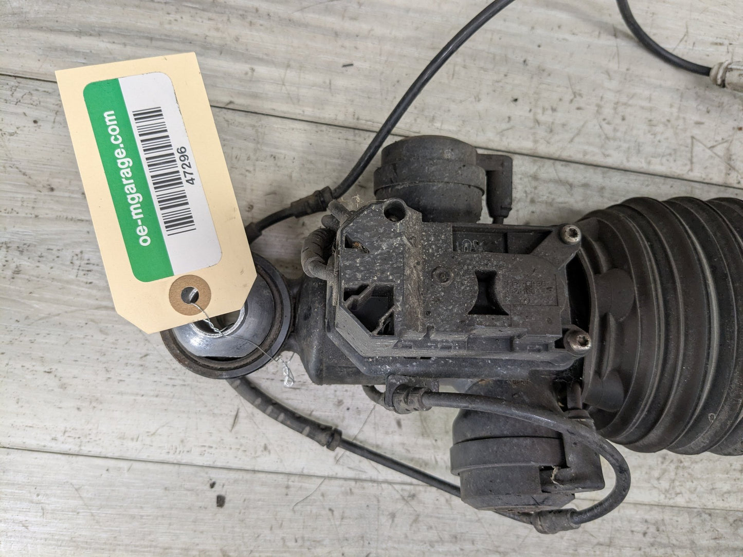 2013 BMW 750i F02 Rear Right Passenger Spring Strut Shock Absorber 6858814 13-15 OEM BMW F01 F02 750 760 B7 REAR Right Passenger Air Strut Shock Absorber