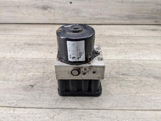 1996 - 2003 BMW Z3 E36 ABS Pump Module 6753842 M54B25O0