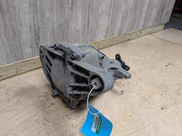 16-22 OEM BMW G11 G12 750 M760 G30* M550 N63 Rear Differential Axle Carrier 2.81