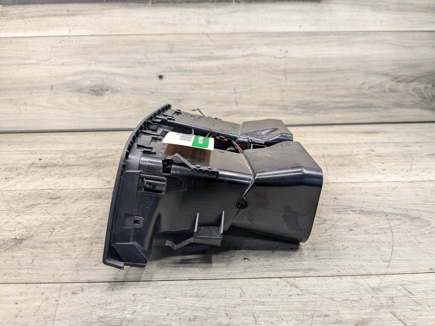 2009-2017 Mercedes-Benz E550 E-Class A207 Dashboard Dash Board Middle Center Air Vent A2078300054