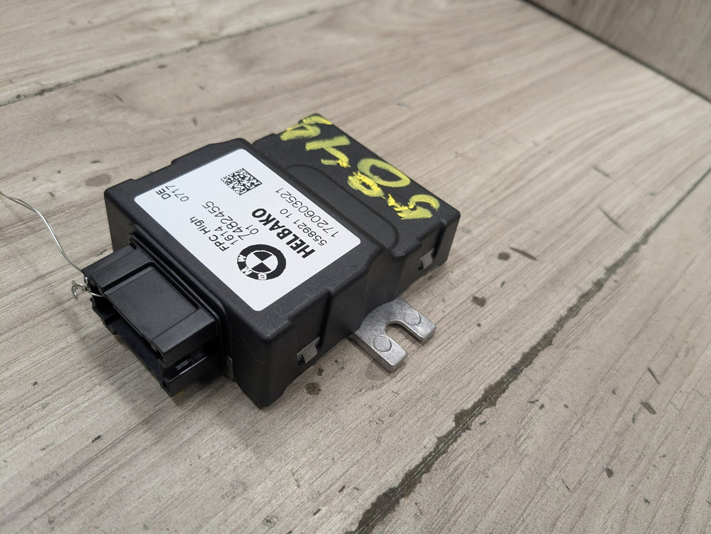 17-21 OEM BMW G30 G32 G12 G01 G82 F90 M5 Fuel Pump Control Module Unit HELBAKO