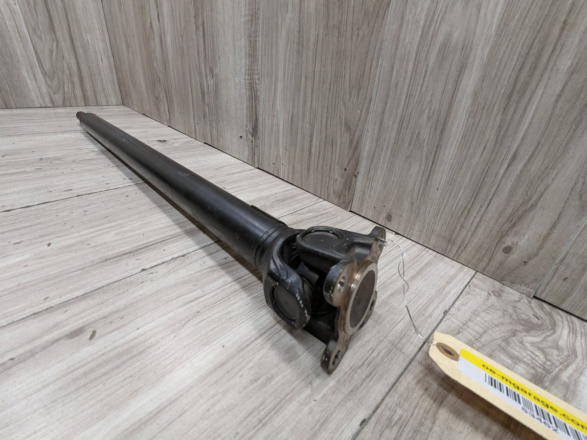2017-2023 BMW M550i G30 Front Propeller Driveshaft Drive Shaft 9452673 16-24 OEM BMW G01 G12 G14 G15 G16 G30 F90 M5 Drive Shaft Driveshaft Front Output