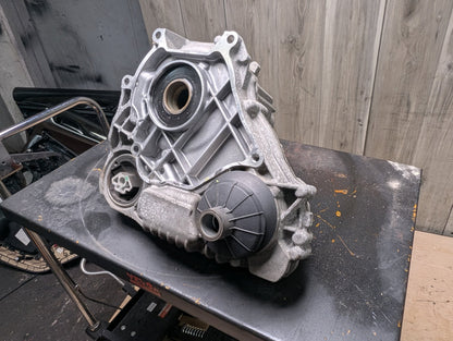 2018 BMW M550i N63B44O2 Transmission Transfer Case 87202k 8485036