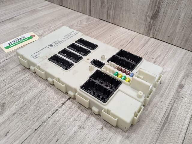 OEM BMW F22 F30 F32 F33 F36 F80 F82 Body Control Junction Box Module FEM