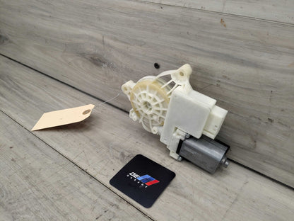 2019 BMW 330i G20 Rear Right Passenger Door Window Glass Regulator Motor 8495868 19-24 OEM BMW G20 G80 330 M340 Rear Right Passenger Door Window Regulator Motor