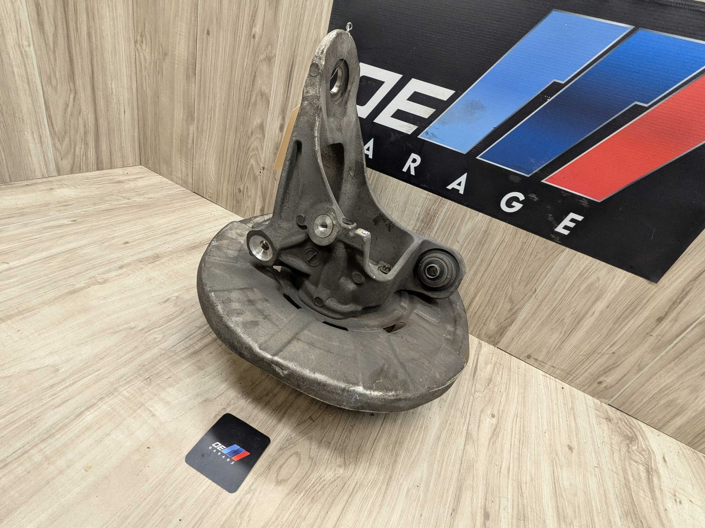 2022 BMW 330i G20 Rear Right Passenger Spindle Knuckle w/ Bearing 6770984 OEM BMW E70 F15 F16 F85 X5 X6 Rear Right Passenger Spindle Hub Carrier Knuckle