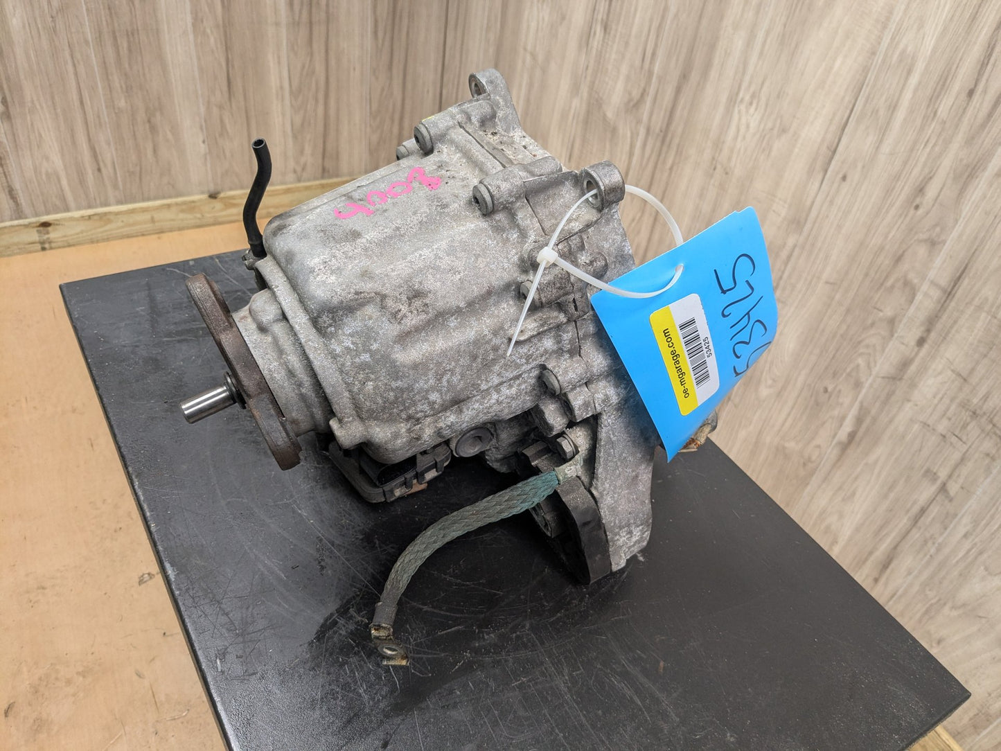 2013 BMW 750i N63B44O1 Transmission Transfer Case k 7649782