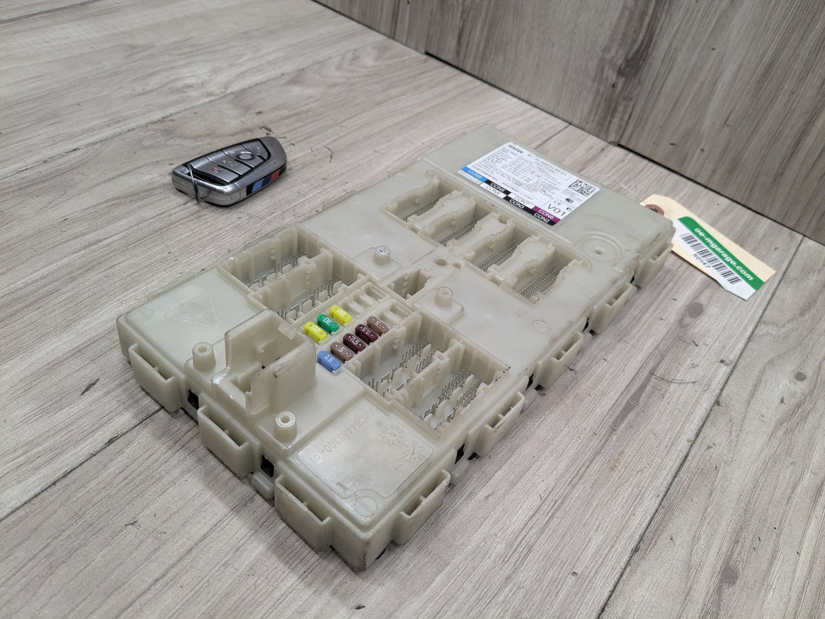 OEM BMW F90 F97 G01 G12 G30 BDC Body Domain Control Control Module Unit w/ Key