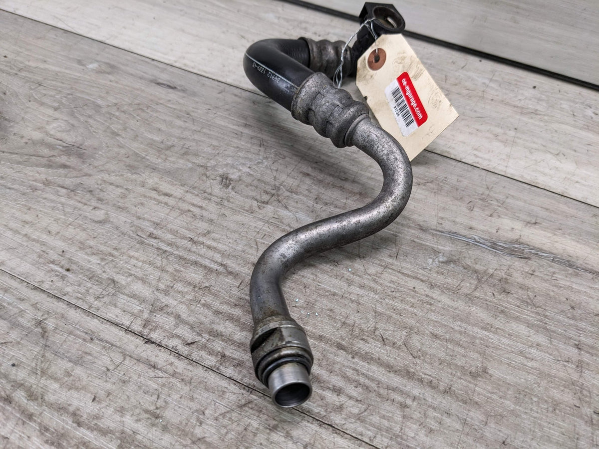 OEM BMW F22 F30 F32 235 335 435 N55 Engine Oil Cooler Pipe Line Inlet