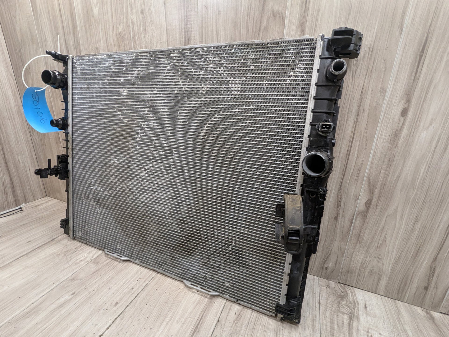 2016 BMW 750i G12 Cooling Radiator 8743667 16-19 OEM BMW G11 G12 G30 750 M550iX Auxiliary Coolant Radiator N63R