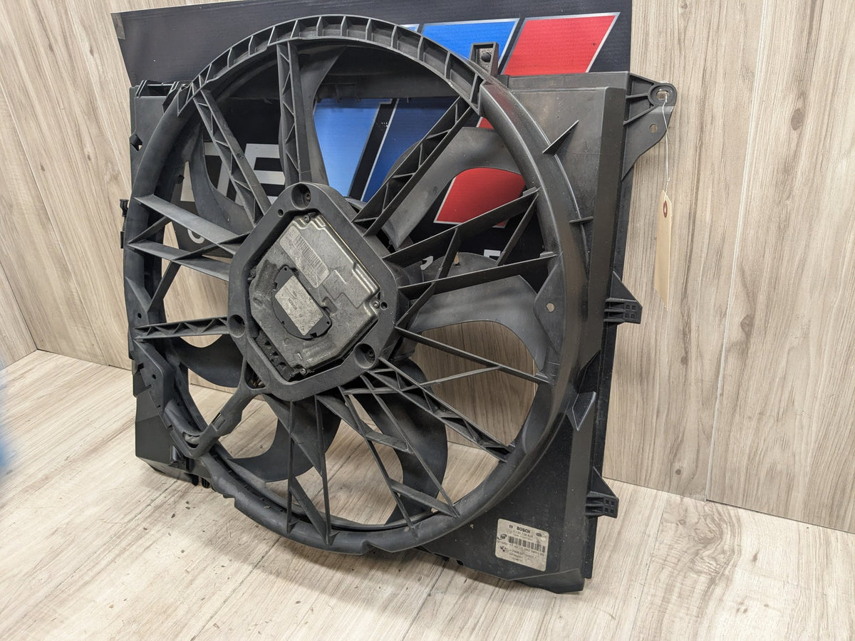 07-13 OEM BMW E82 E88 E90 E92 E93 N52 Radiator Cooling Auxiliary Fan 600W