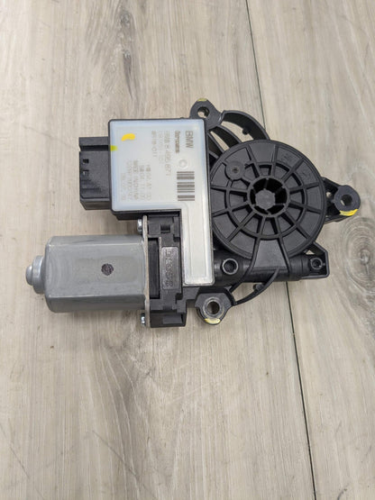 2020 BMW 330i G20 Rear Left Driver Door Window Glass Regulator Motor 8495871 OEM BMW G20 G80 330 M340 M3 REAR Left Driver Side Door Window Regulator Motor