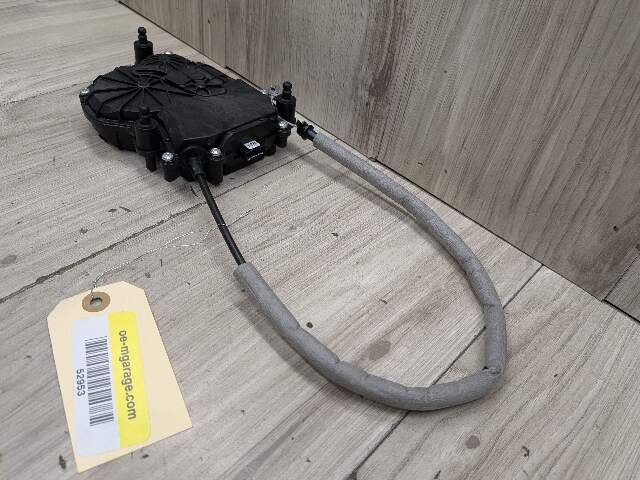 2020 - 2024 BMW X3 F97 Liftagte Trunk Lid Liftgate Lock Latch Actuator 7383561 S58