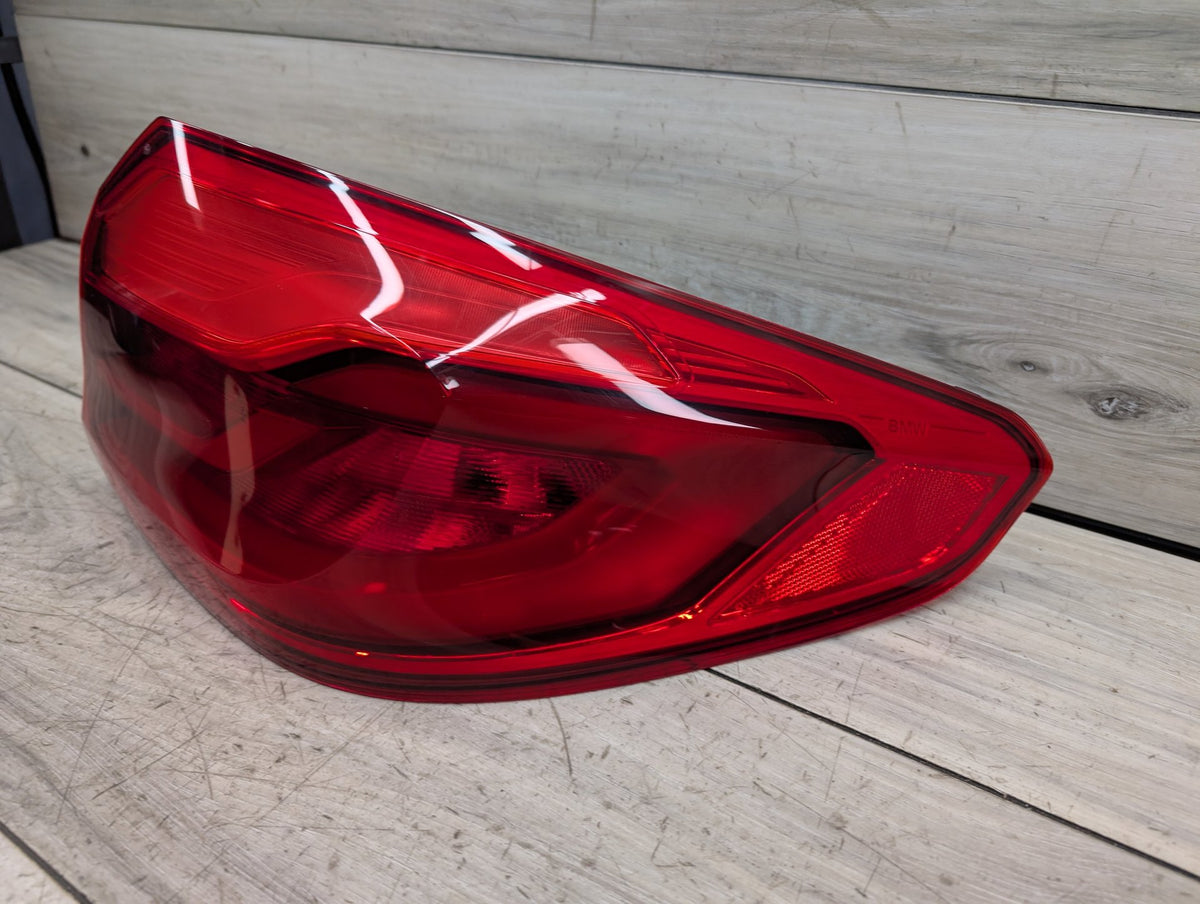 2017-2023 BMW M550i G30 Rear Right Passenger Outer Tail Light 7376470 17-20 OEM BMW F90 G30 530 540 M550 M5 Rear Passenger Side Outer Tail Light OEM